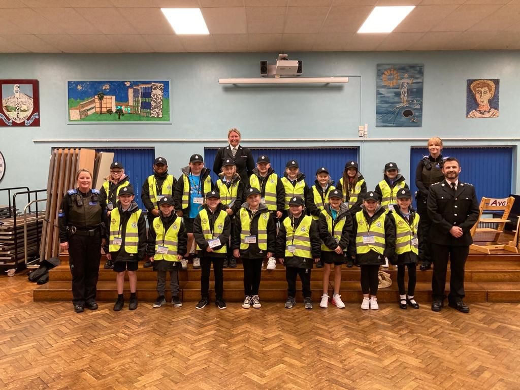 Ysgol Llanfawr Mini Police