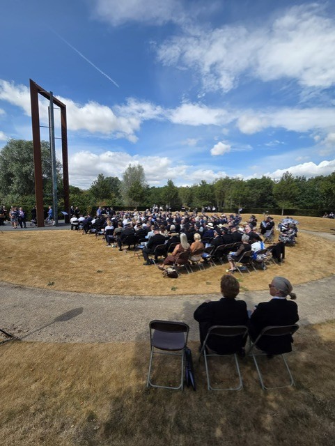 Photograph of the service at the Arboretum